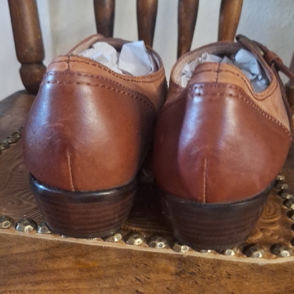 Fossil Brown Leather Women's Shoes - Picture 4 of 8